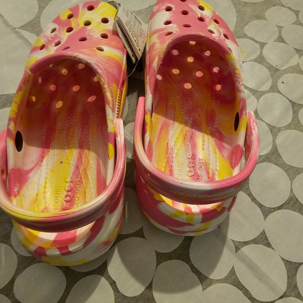 Crocs - Picture 2 of 3